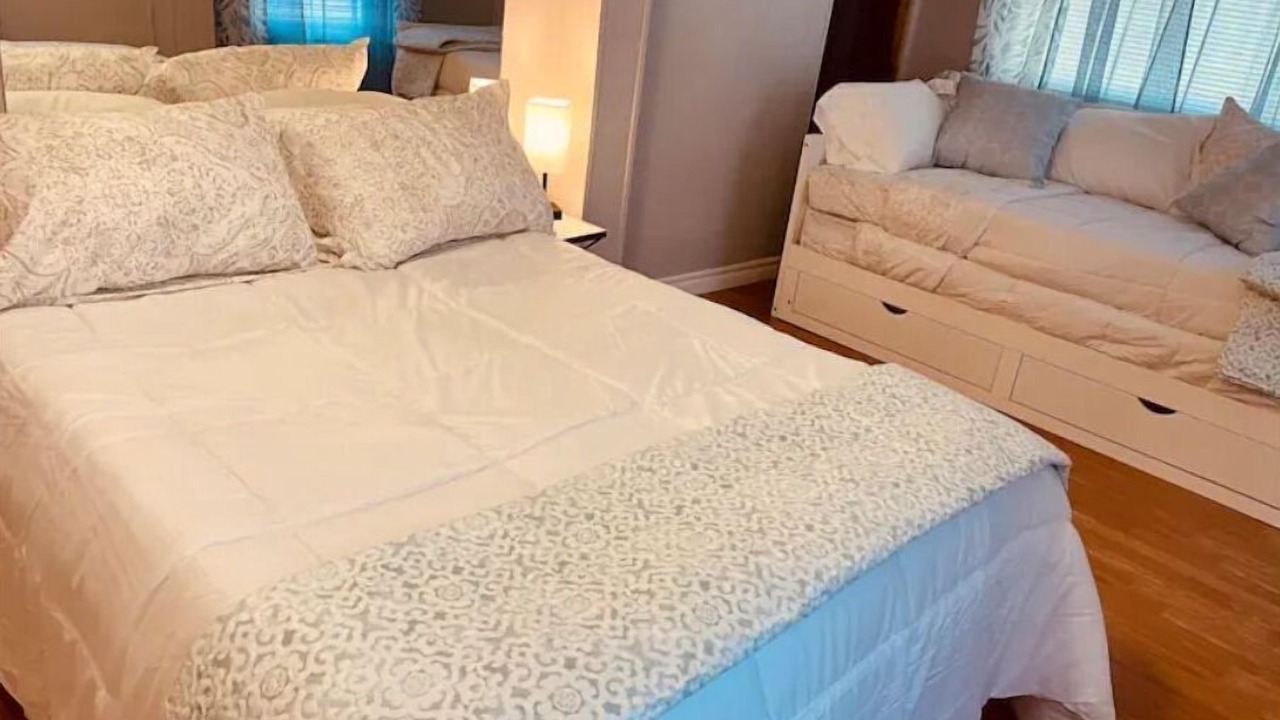 Photo of Bedroom in Pointe-du-Chene