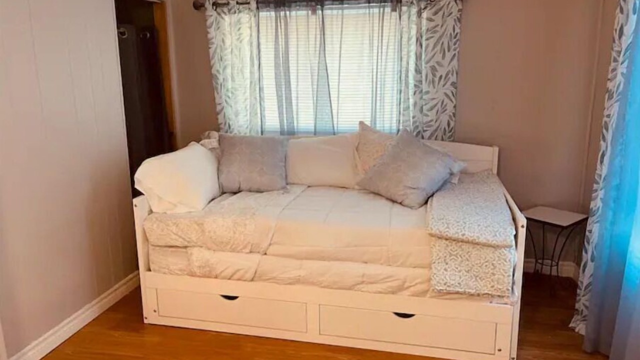 Photo of Bedroom in Pointe-du-Chene