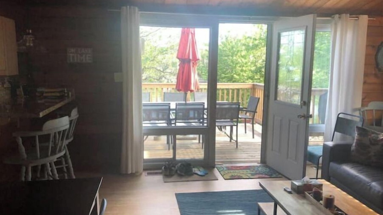 Photo of Livingroom in Washago