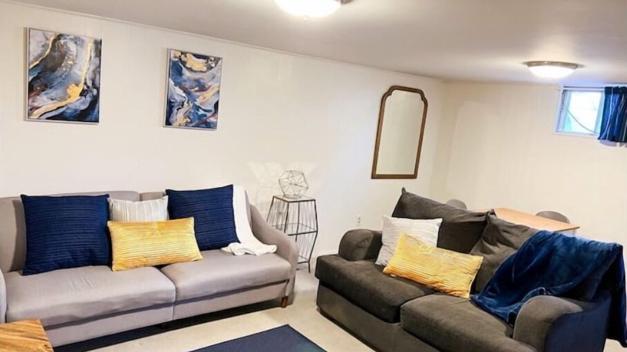 Photo of Livingroom in Midvale