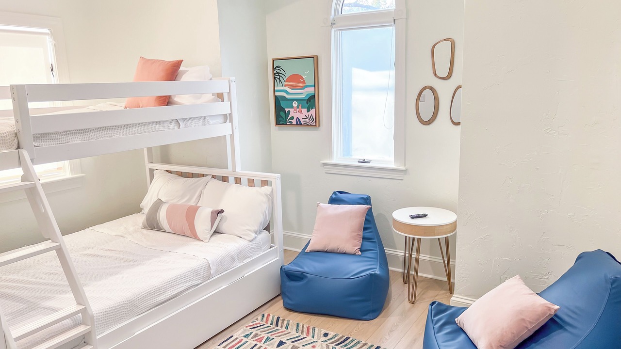Photo of Bedroom in Monteray Shores