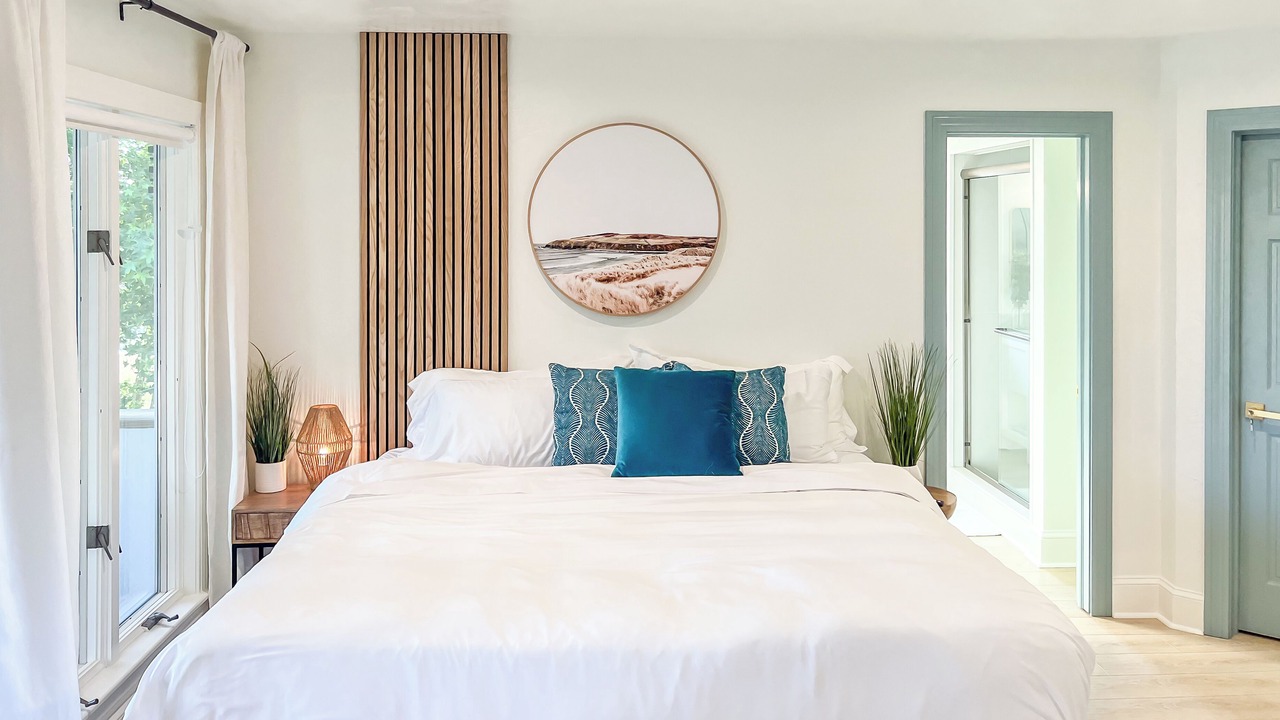 Photo of Bedroom in Monteray Shores