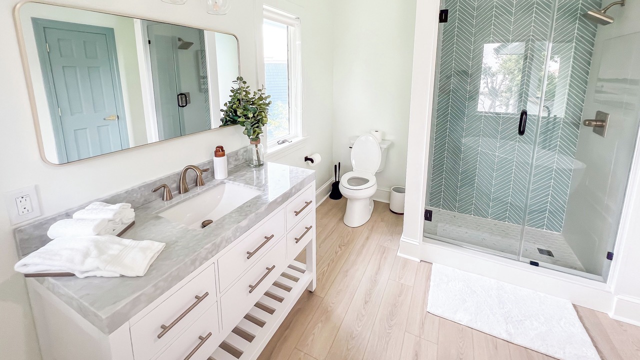 Photo of Bathroom in Monteray Shores