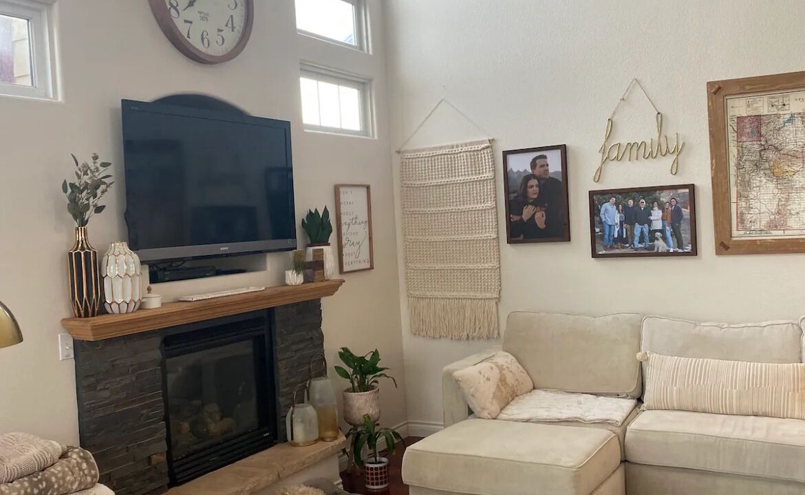 Photo of Livingroom in Cheyenne