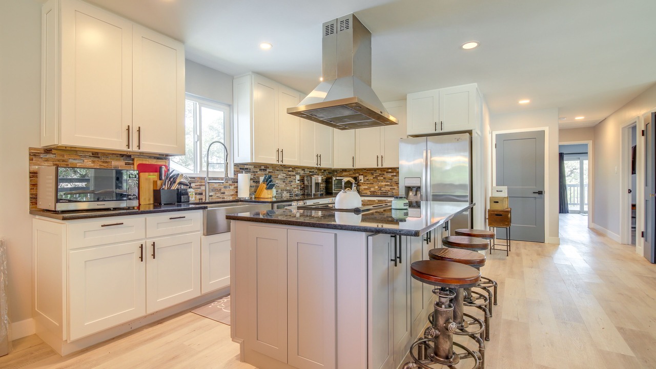 Photo of Kitchen in Waterford On Lake Travis