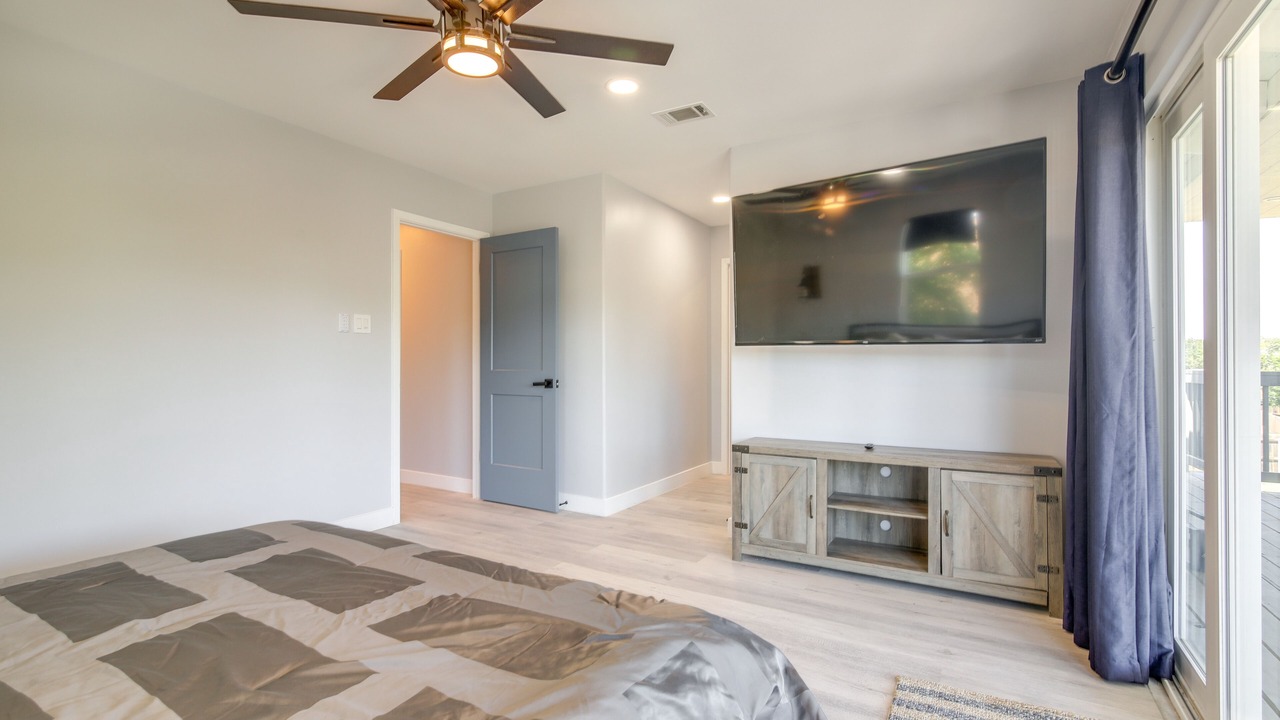 Photo of Bedroom in Waterford On Lake Travis