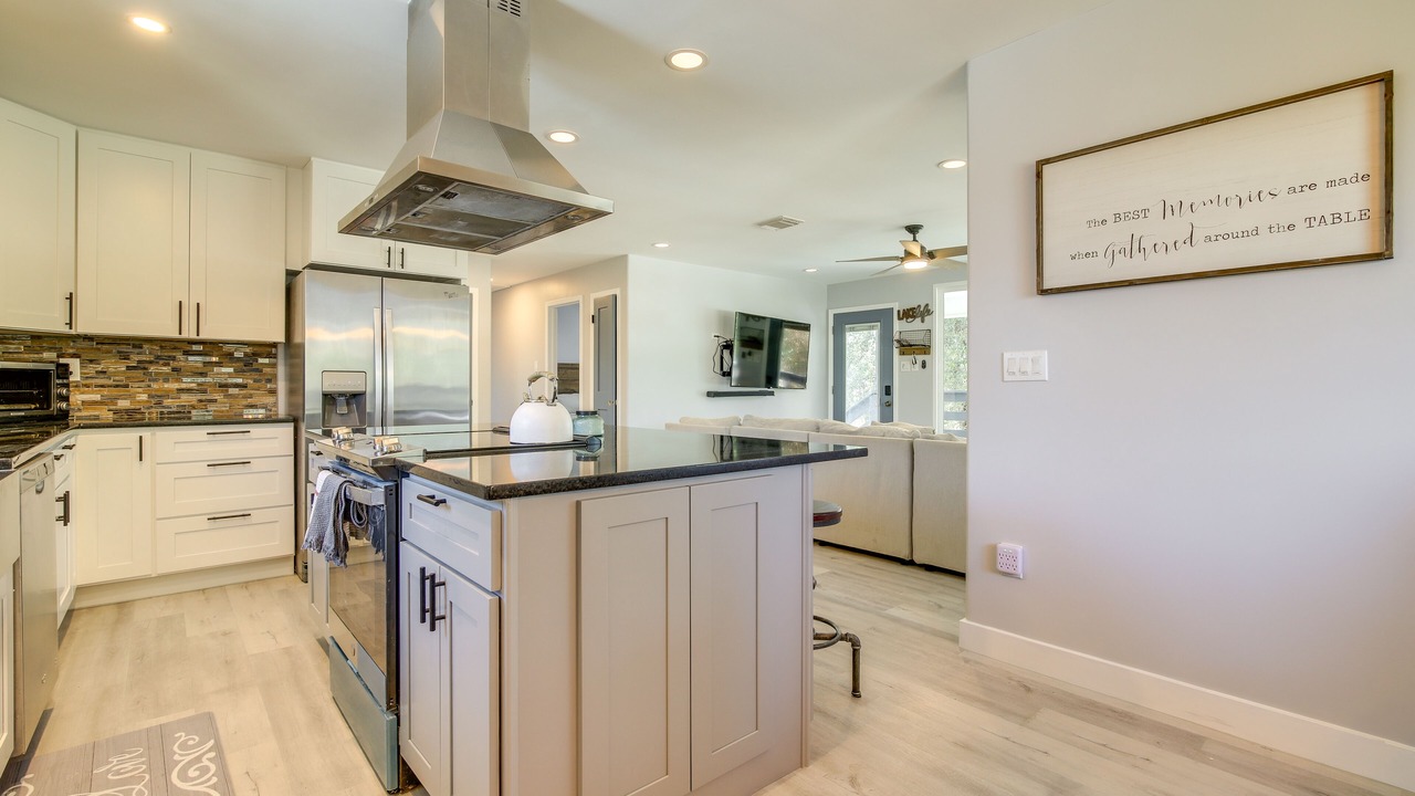 Photo of Kitchen in Waterford On Lake Travis