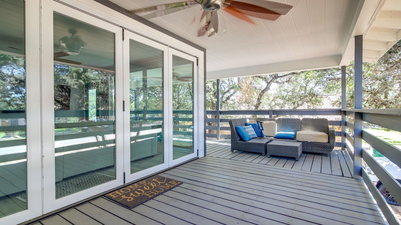 Photo of Patio Balcony in Waterford On Lake Travis