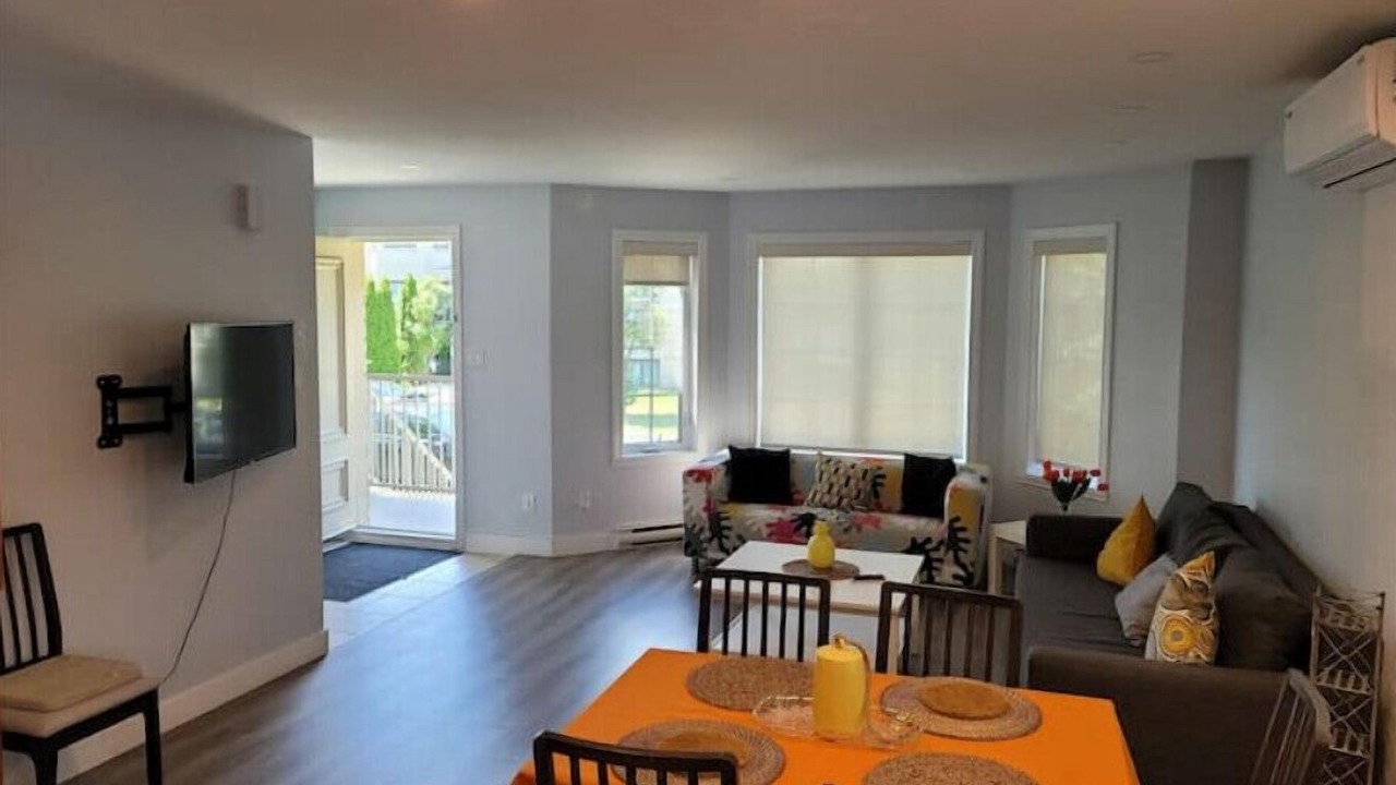 Photo of Livingroom in Laval