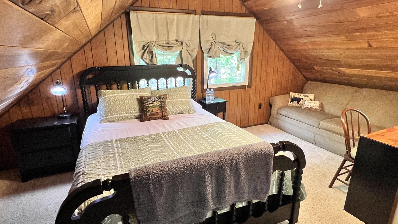 Photo of Bedroom in Sky Valley