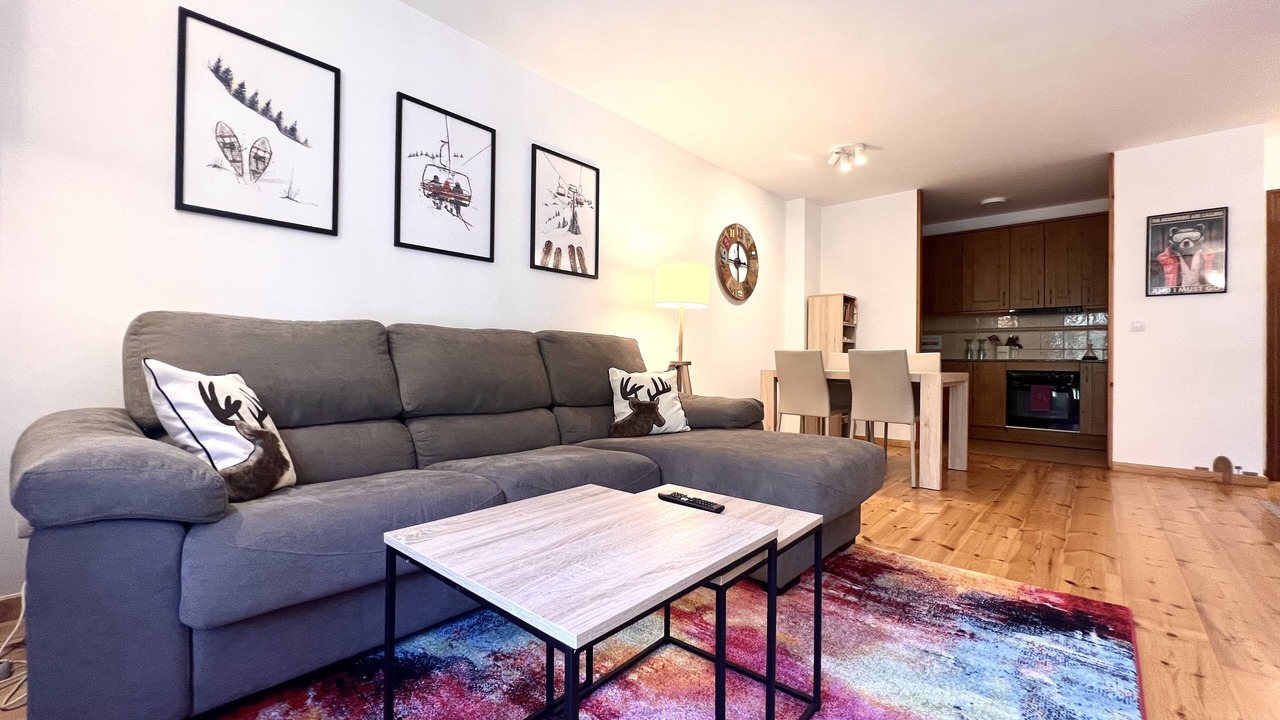 Photo of Livingroom in Llavorsi