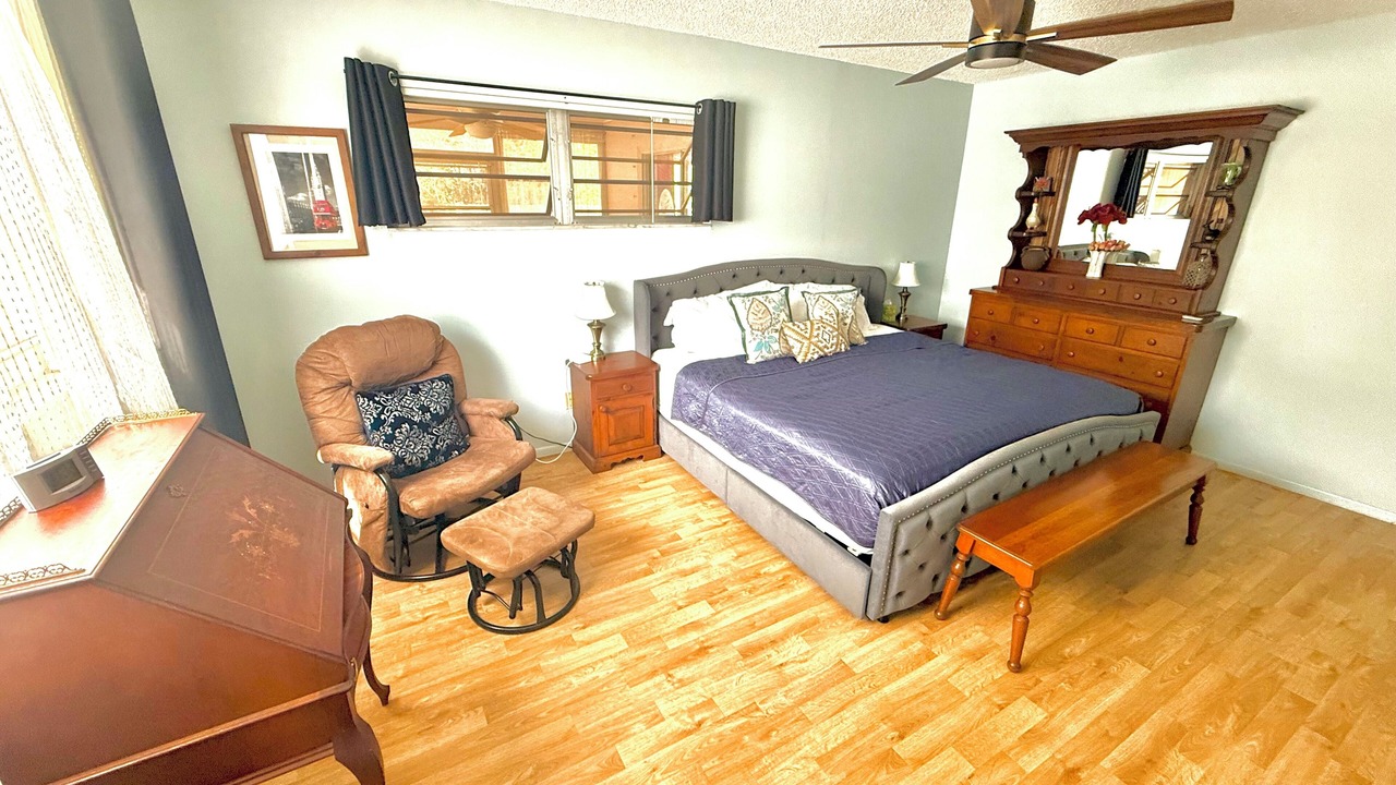 Photo of Bedroom in Park Lake Estates