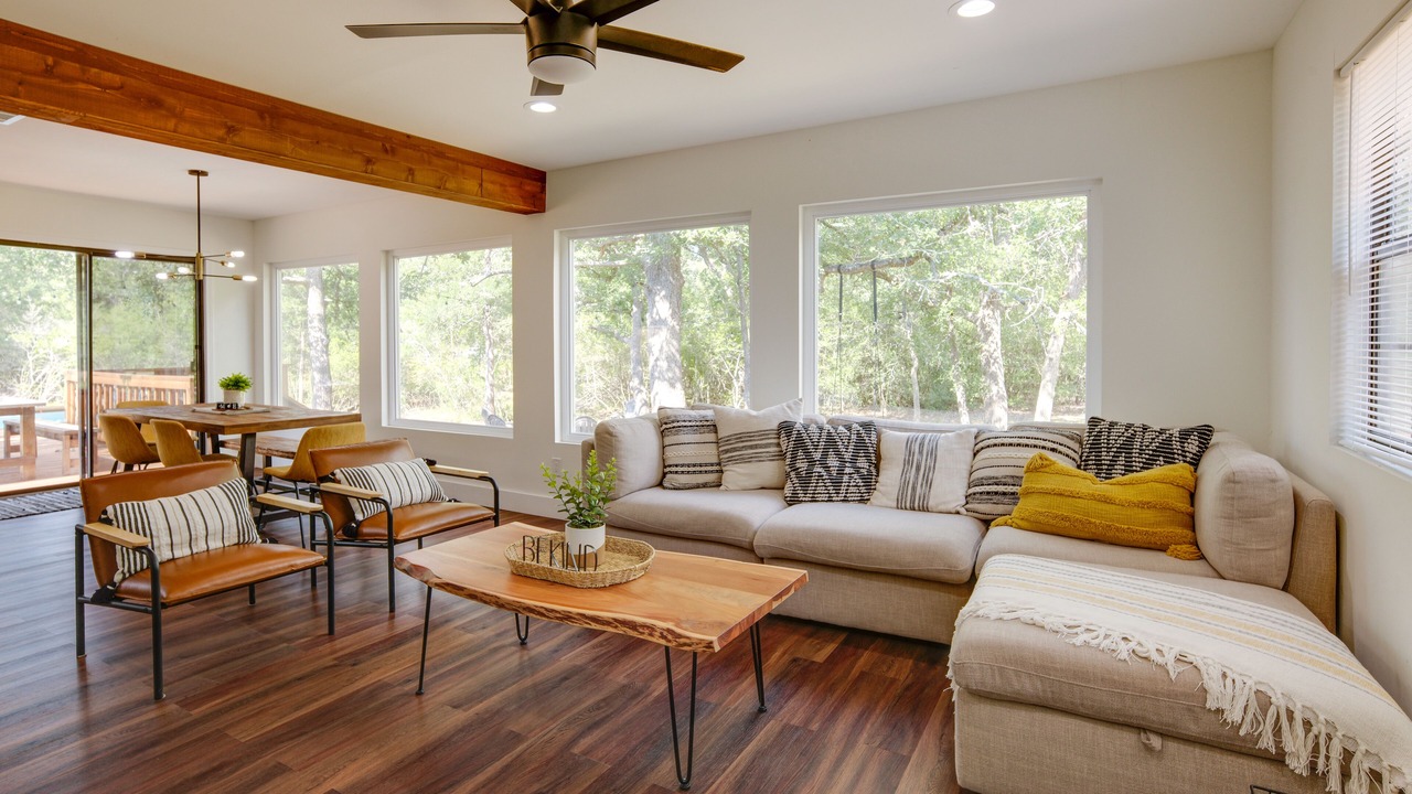 Photo of Livingroom in Somerville