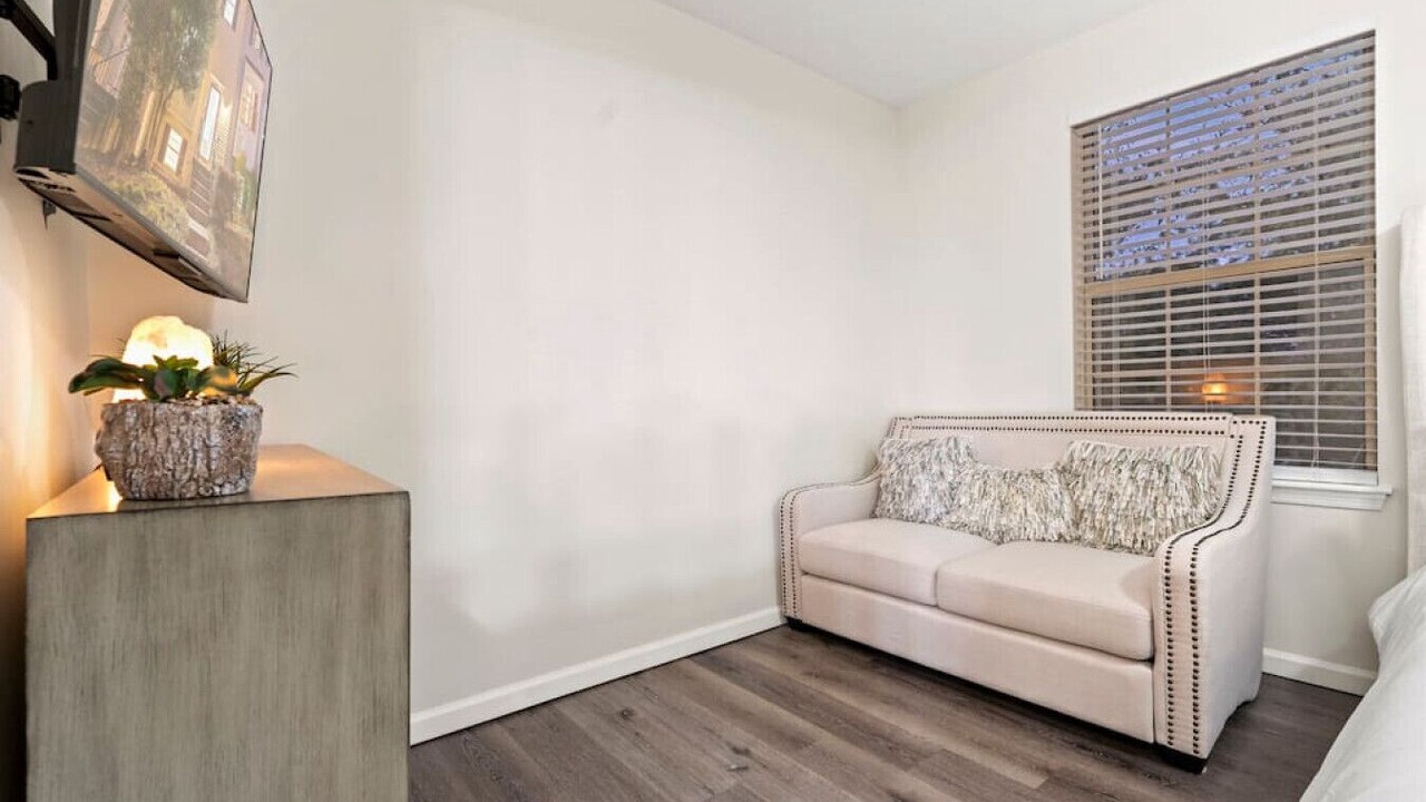 Photo of Livingroom in Woodbridge