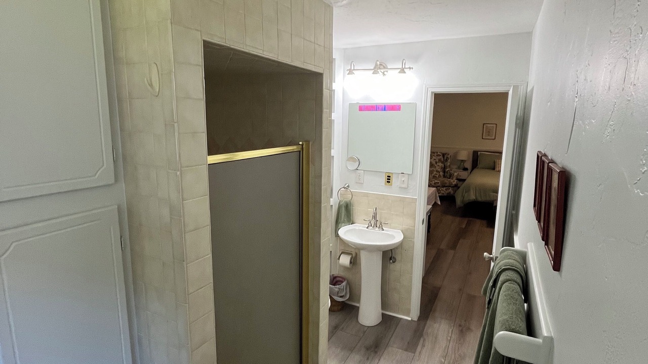 Photo of Bathroom in Del City