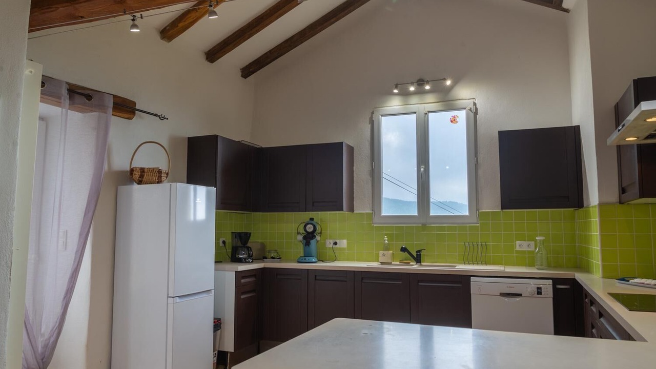 Photo of Kitchen in Saint-Etienne-Vallee-Francaise