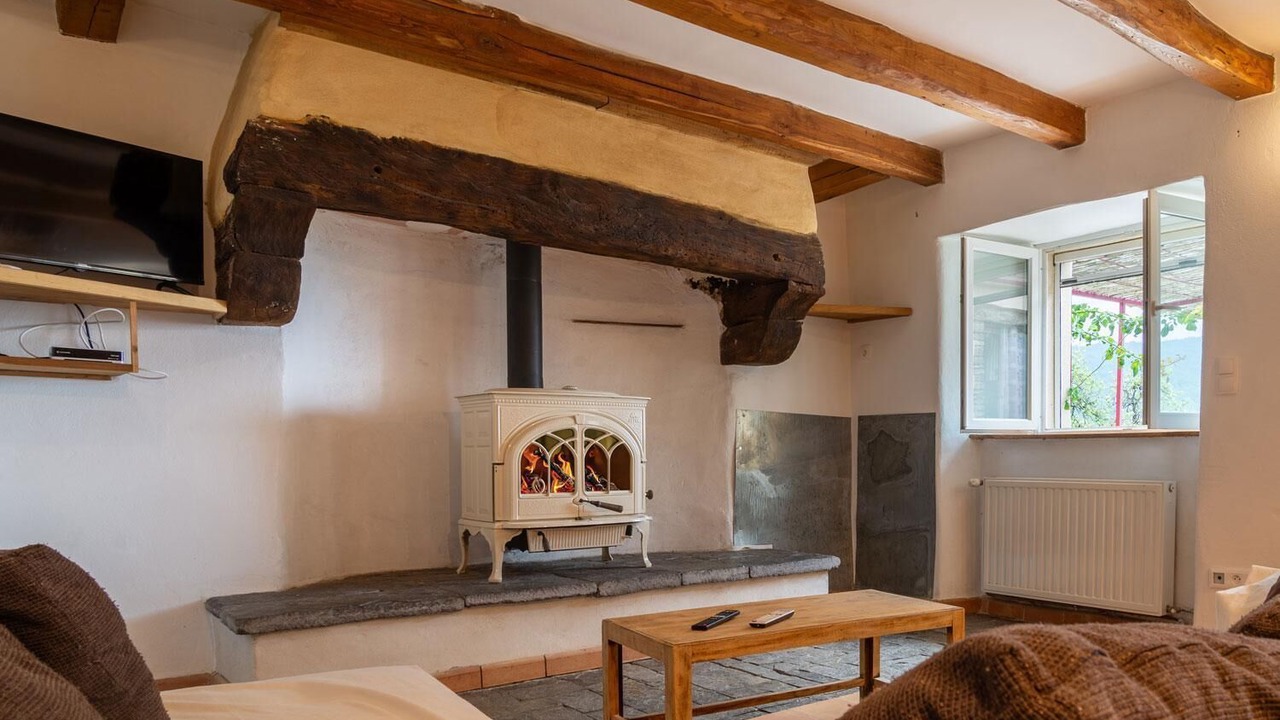 Photo of Livingroom in Saint-Etienne-Vallee-Francaise