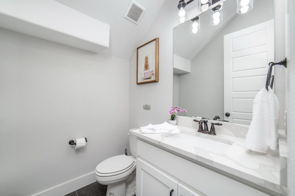 Photo of Bathroom in West Dallas