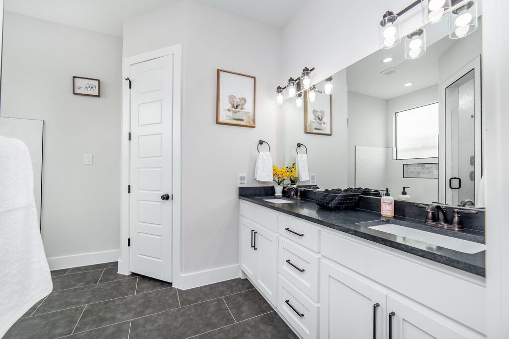 Photo of Bathroom in West Dallas