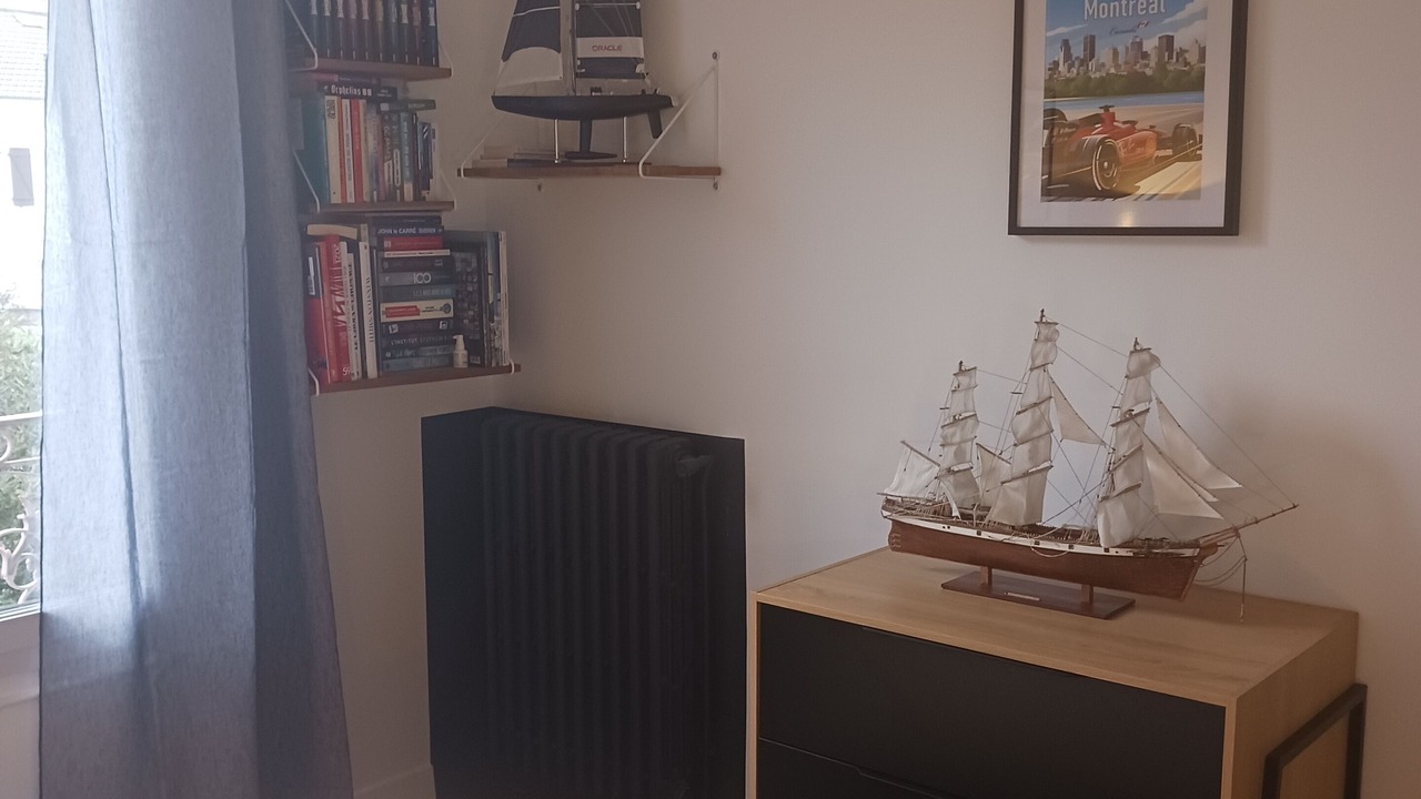 Photo of Bedroom in Colombes
