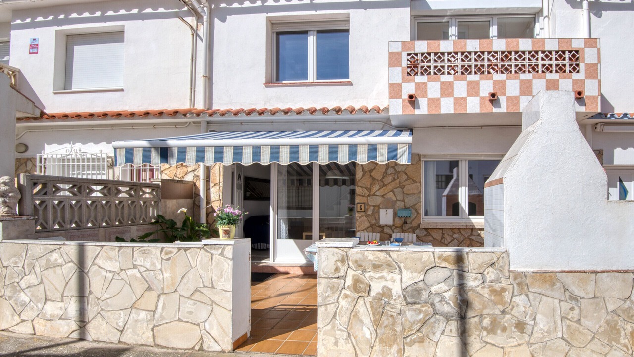 Photo of Patio Balcony in L'Escala