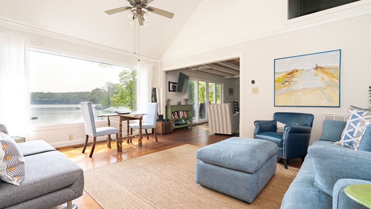 Photo of Livingroom in Pleasure Point