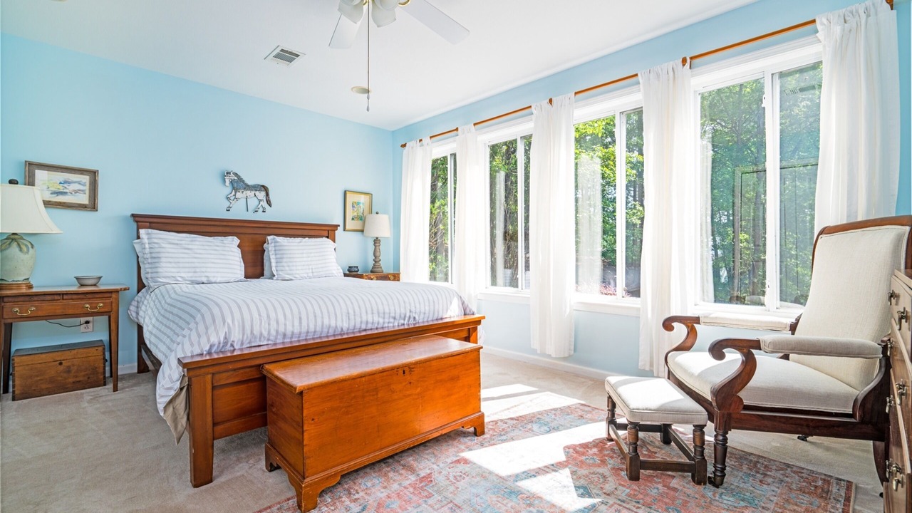 Photo of Bedroom in Pleasure Point