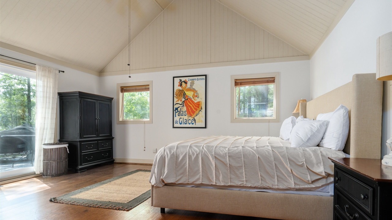 Photo of Bedroom in Pleasure Point