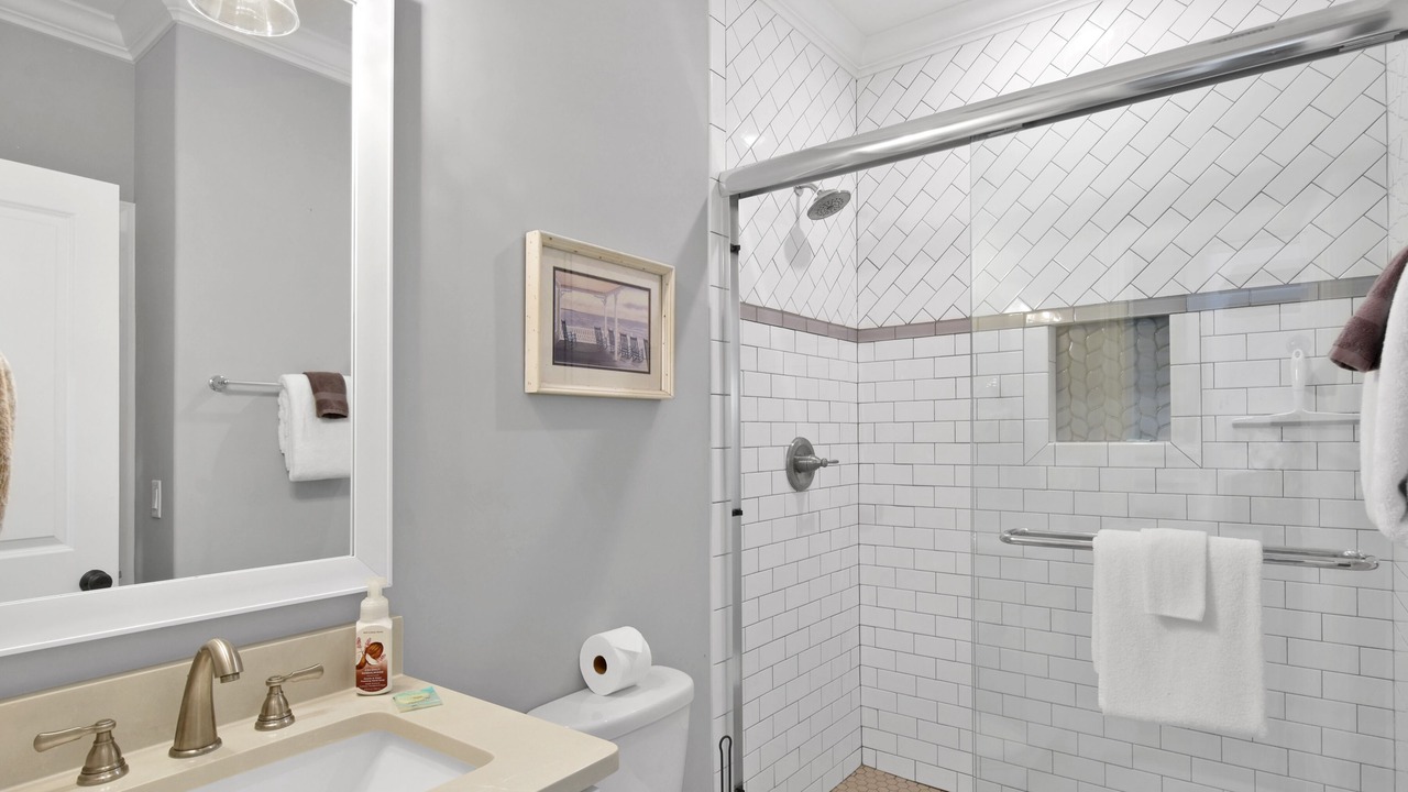 Photo of Others in Saint Simons Heights