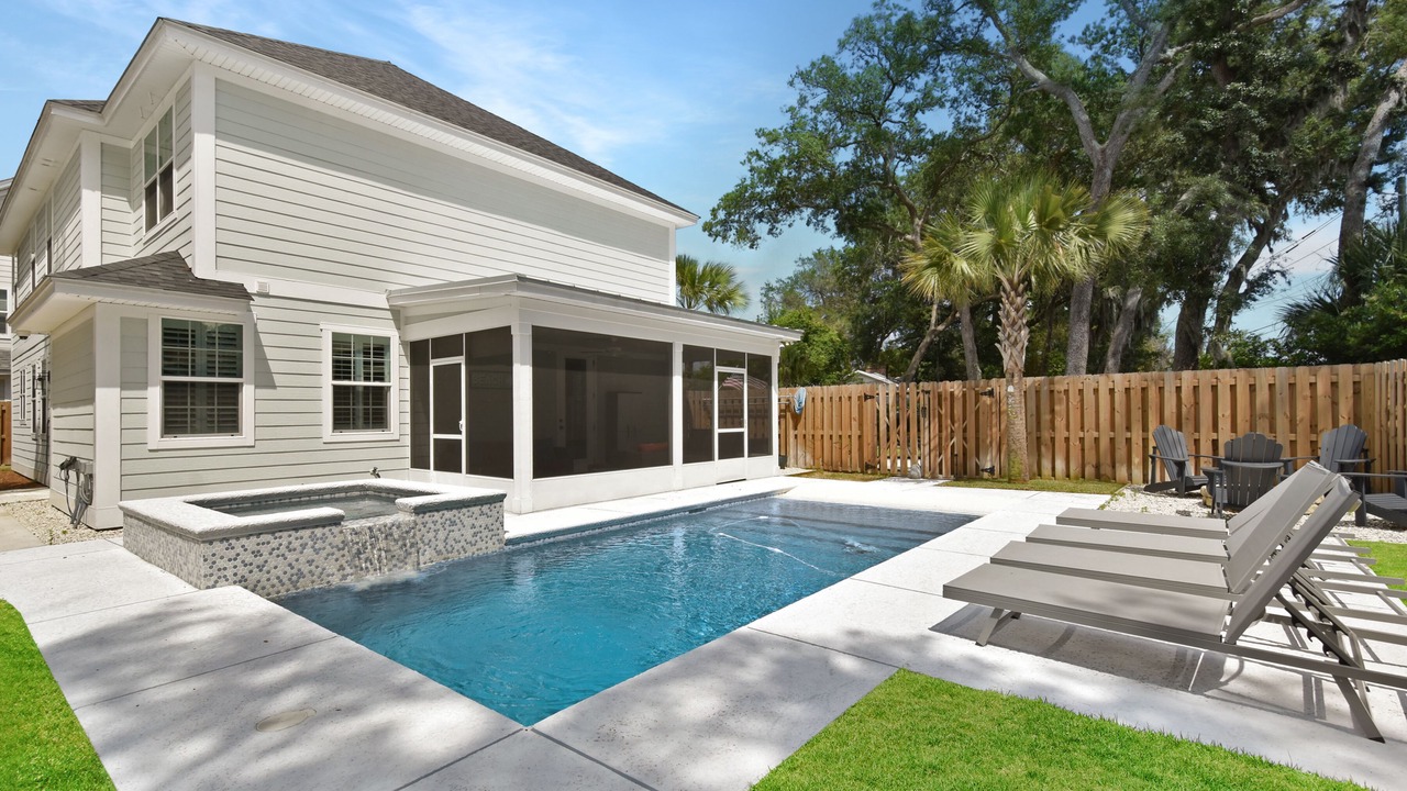 Photo of Others in Saint Simons Heights