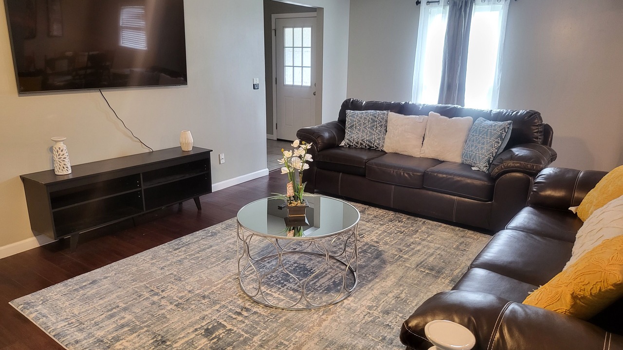 Photo of Livingroom in Warner Robins