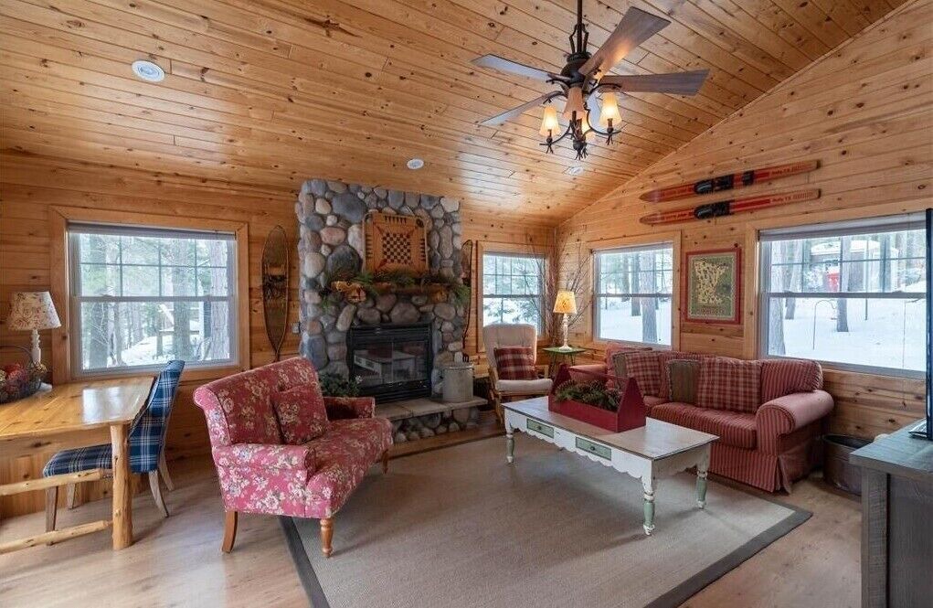 Photo of Livingroom in Pequot Lakes