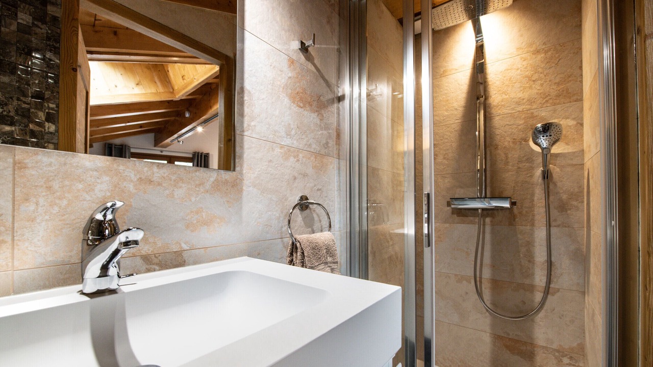 Photo of Bathroom in Longefoy