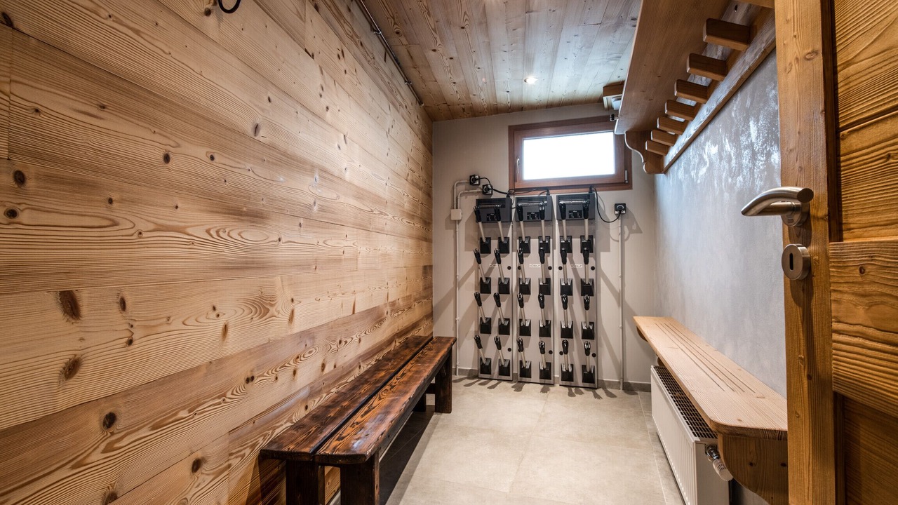 Photo of Others in Longefoy