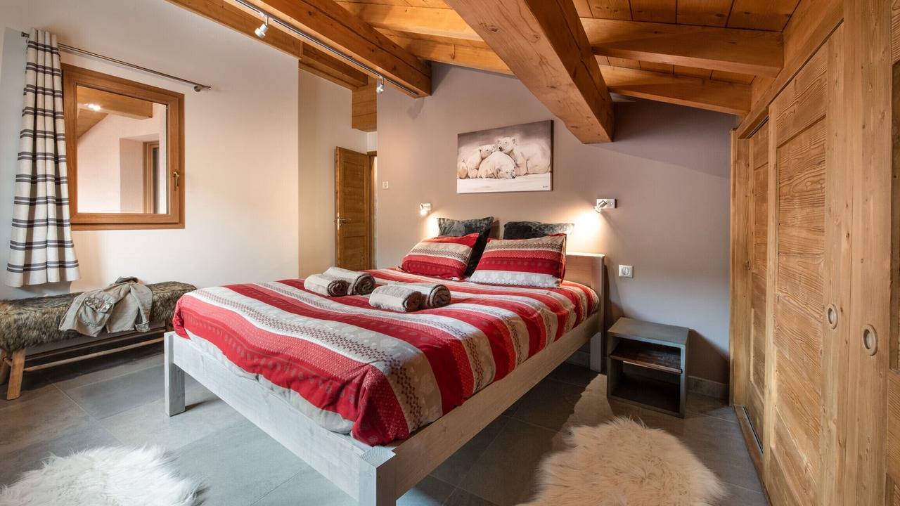 Photo of Bedroom in Longefoy