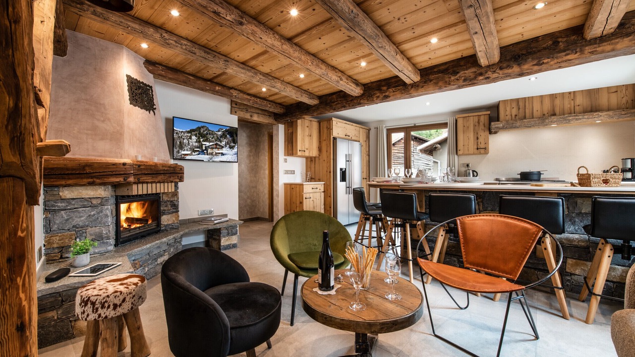 Photo of Others in Longefoy