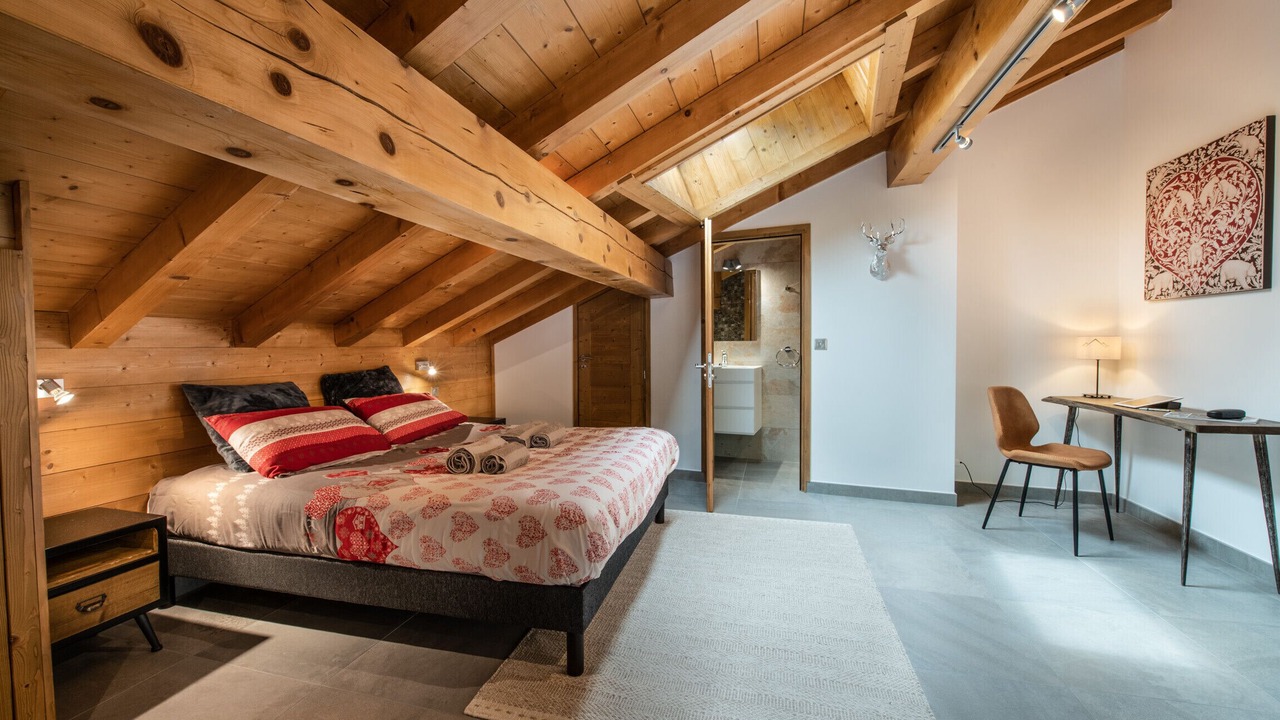 Photo of Bedroom in Longefoy