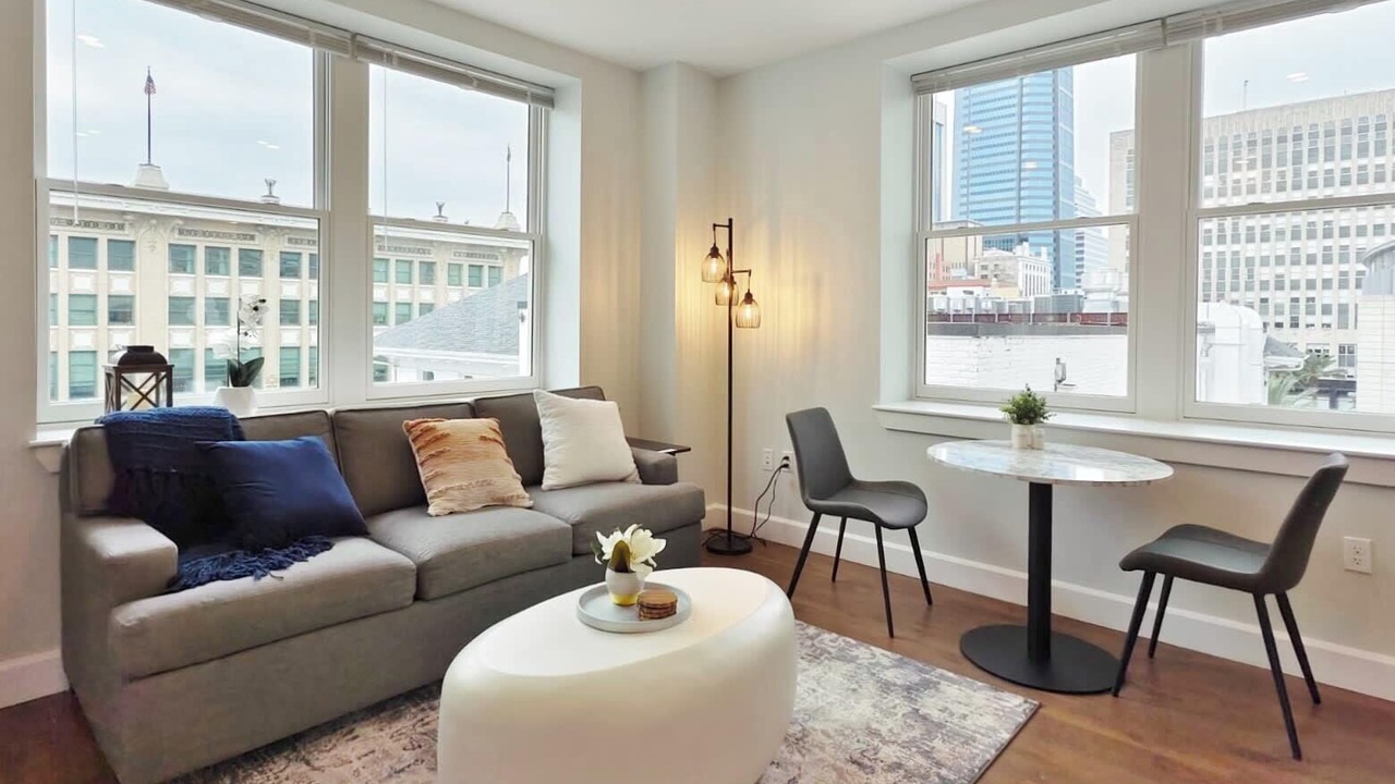 Photo of Livingroom in Downtown Jacksonville