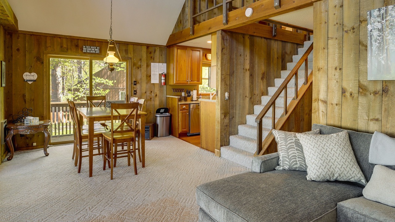 Photo of Livingroom in Glenn Haven Shores