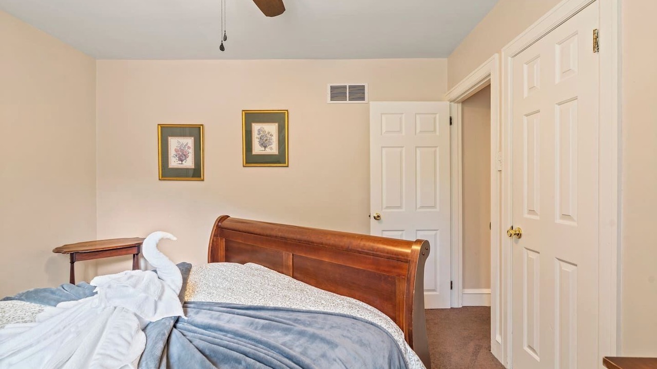 Photo of Bedroom in Wayne