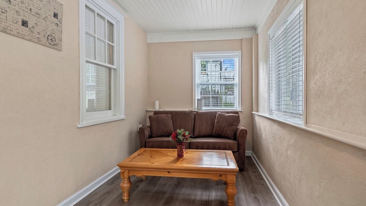 Photo of Livingroom in Wayne