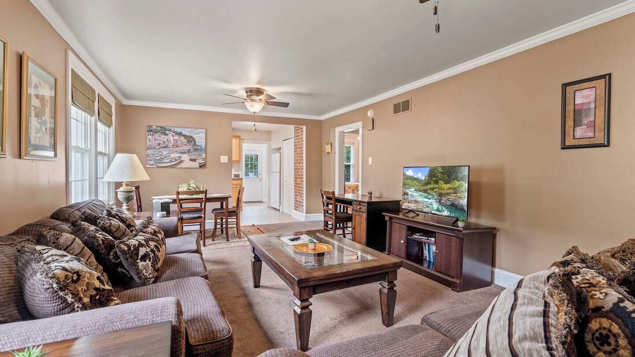 Photo of Livingroom in Wayne