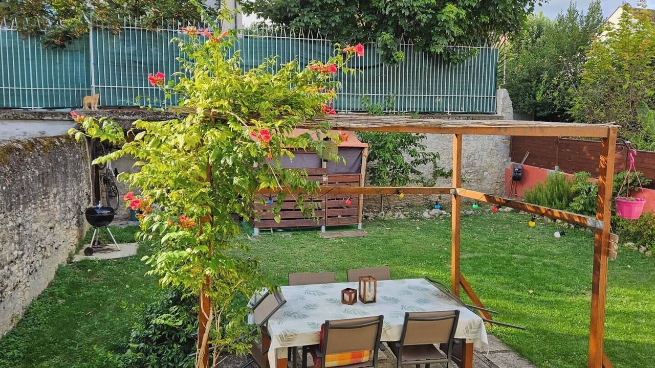Photo of Outdoor in Etampes