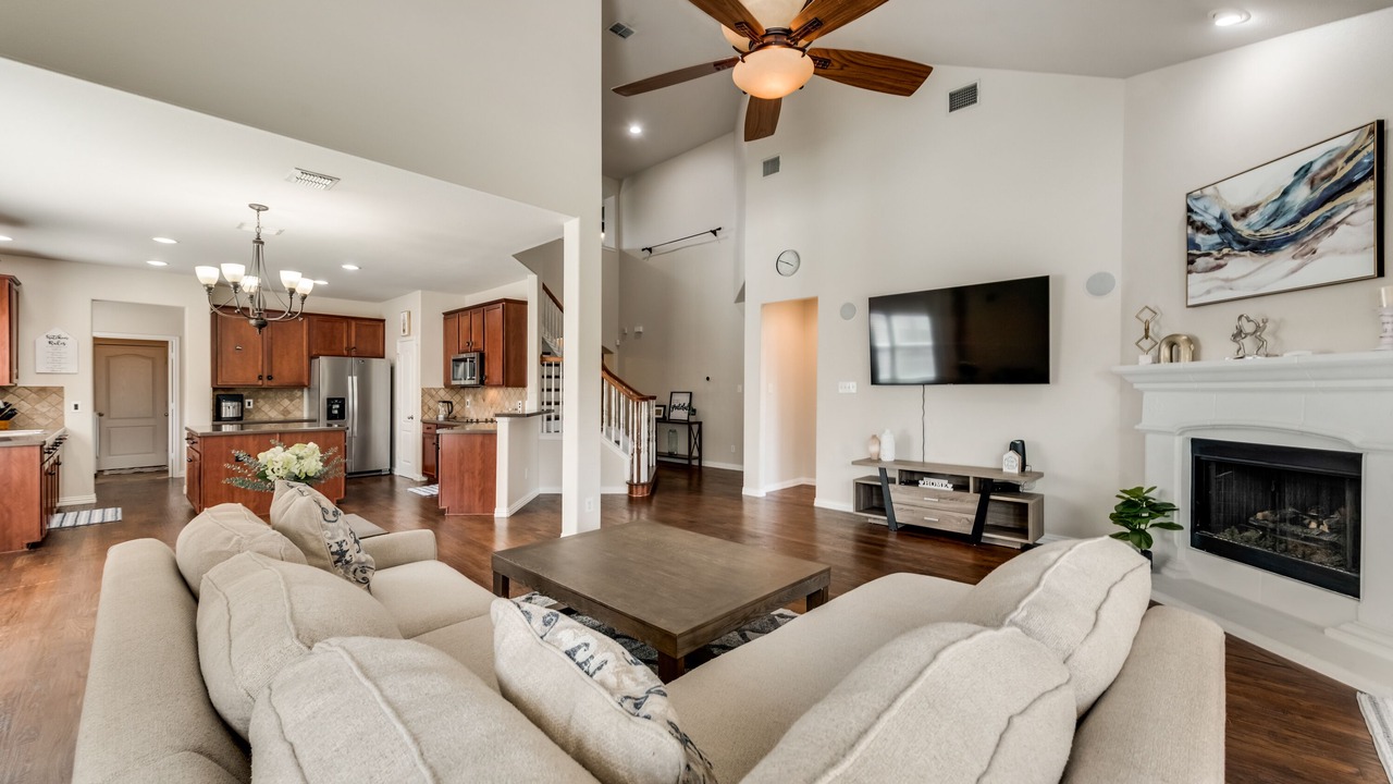 Photo of Livingroom in Tarrant County