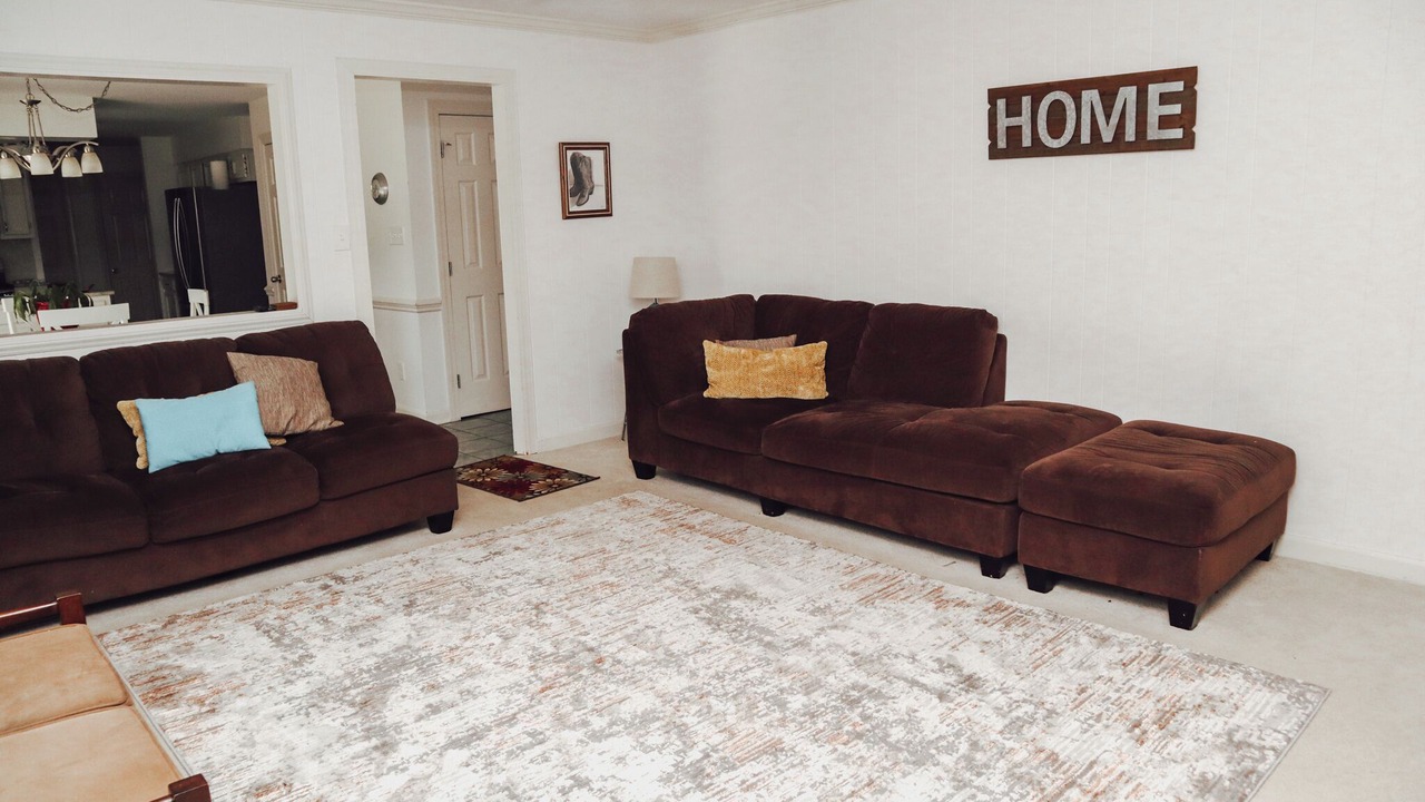 Photo of Livingroom in Jamestown