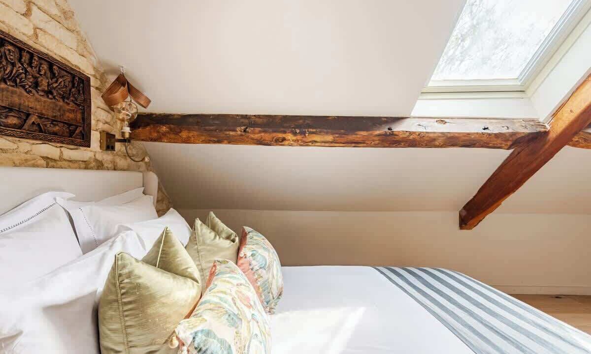 Photo of Bedroom in Brimpsfield