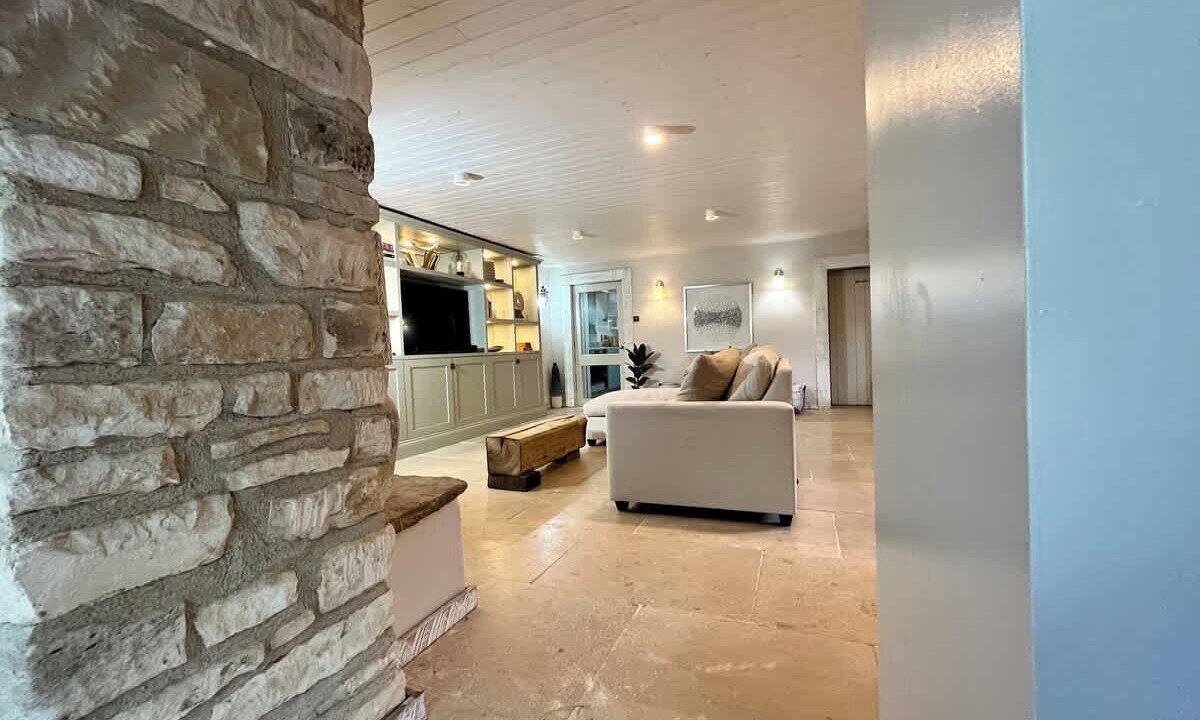 Photo of Livingroom in Brimpsfield