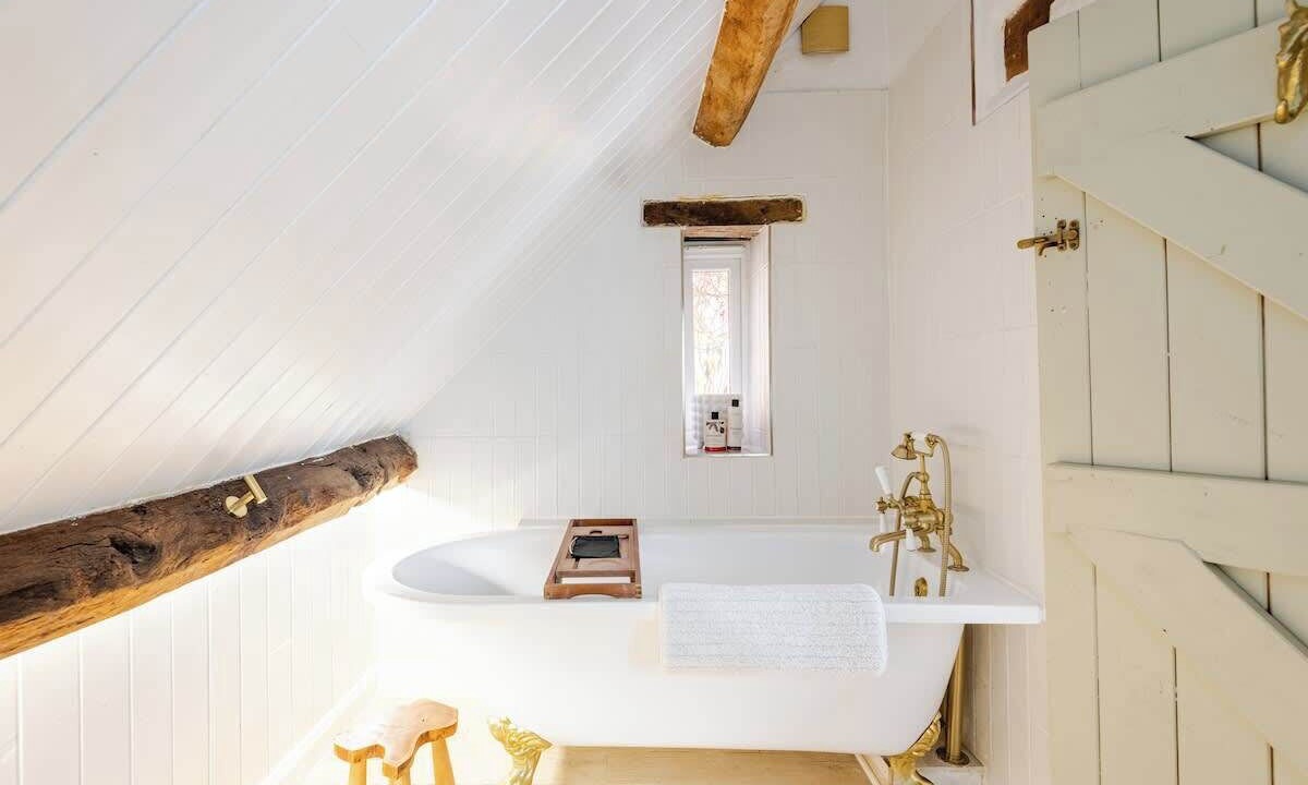 Photo of Bathroom in Brimpsfield