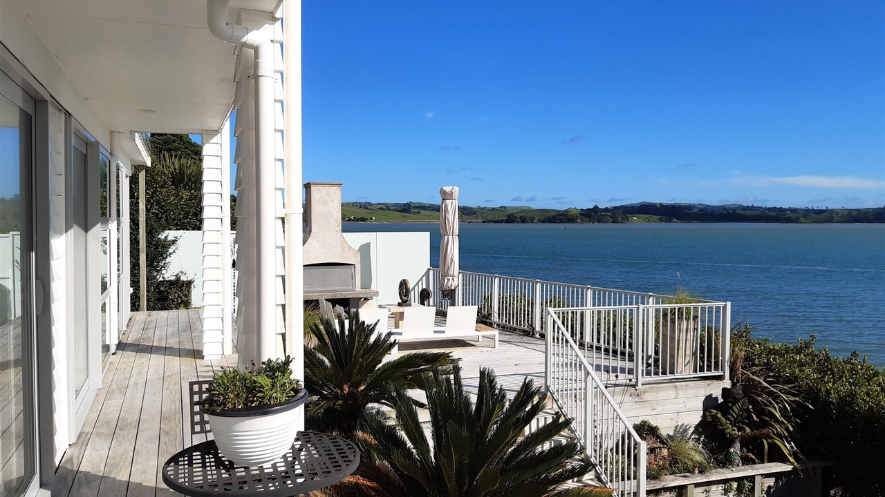 Photo of Patio Balcony in Clarks Beach