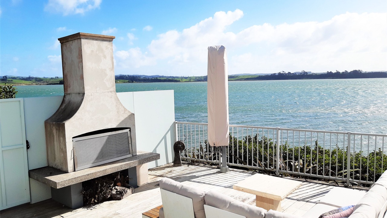 Photo of Patio Balcony in Clarks Beach